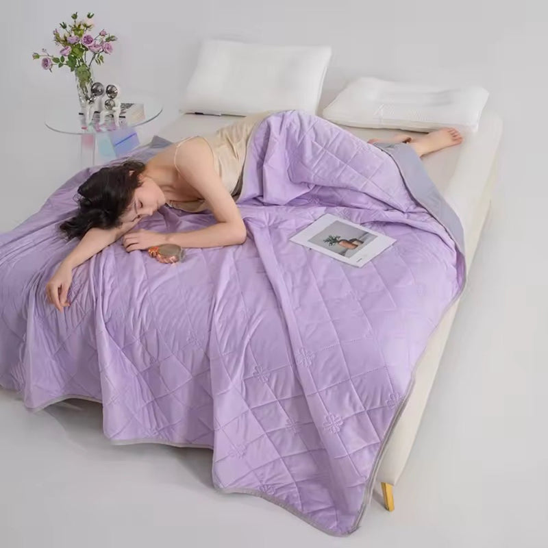 CloudChill - Ultra - Soft Summer Cooling Blanket - Kalinzy